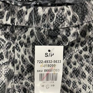 Animal print leggings